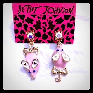 The cutest Betsy Johnson pink mice